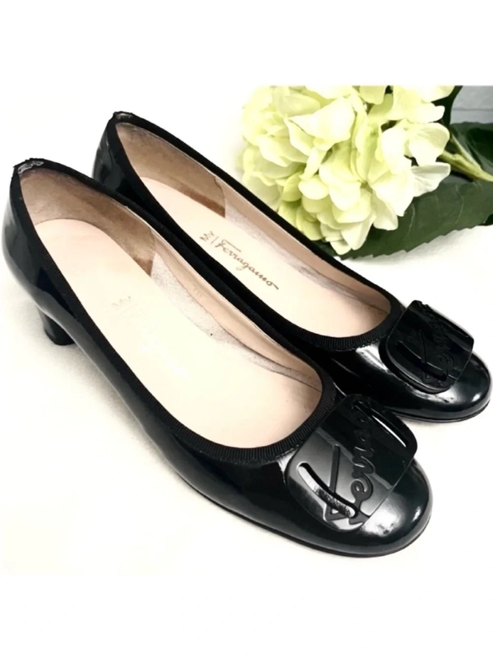 Salvatore Ferragamo My Charme Black Patent Vara Logo Ballet Flats Size 7B